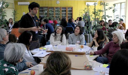 Diálogos Intergeneracionales Campus Eloísa Díaz. 